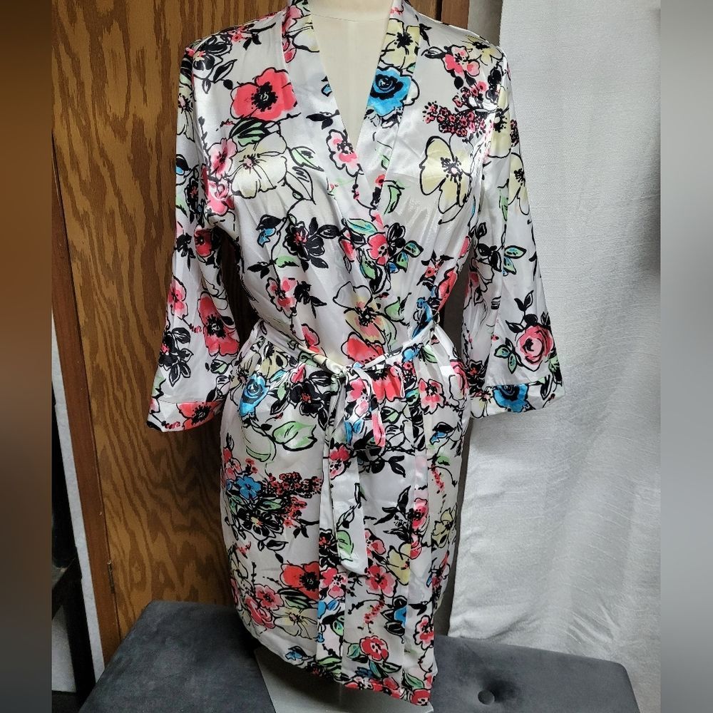 Ladies Robe by George. Used like new